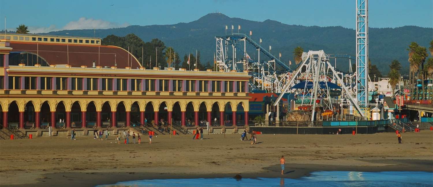  POPULAR SANTA CRUZ, CALIFORNIA ATTRACTIONS ARE STEPS AWAY