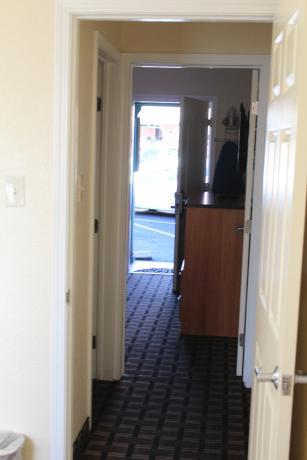 2 Queen Suite - Hallway View from 2nd Bedroom